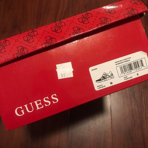 Guess Gwverna Sneakers - Picture 2 of 8